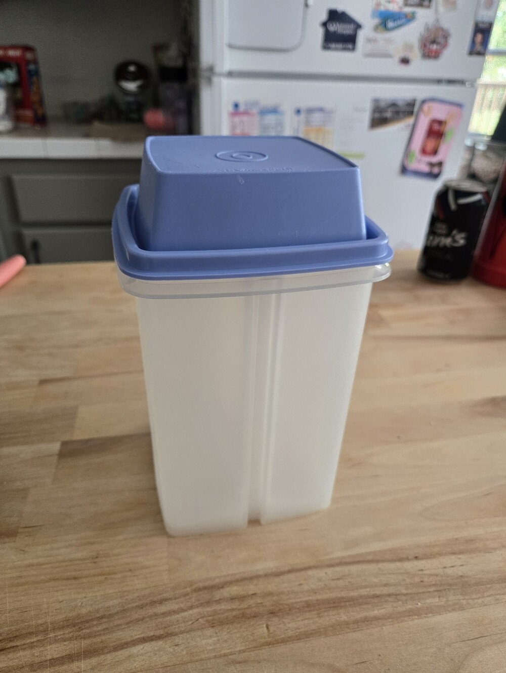 Vintage Tupperware Pick-A-Deli Pickle Keeper Container 1560-2   3 Pieces  Blue